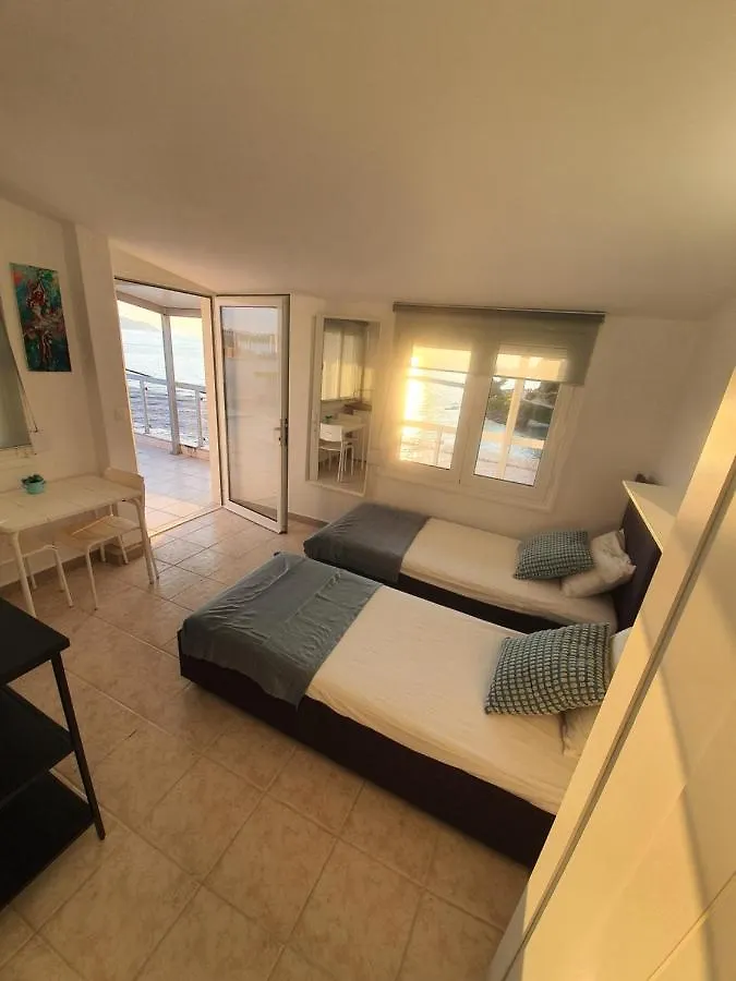 Sunset_Apartments Only 15 Meters From The Sea Neos Marmaras 0*,